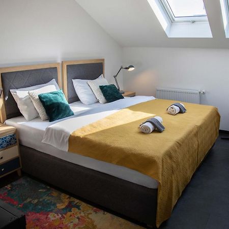 זאגרב Kvaternik Square Rooms מראה חיצוני תמונה