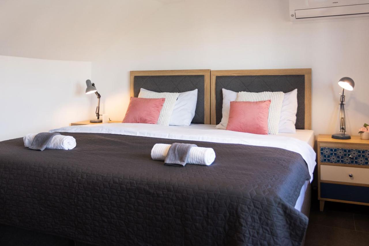זאגרב Kvaternik Square Rooms מראה חיצוני תמונה