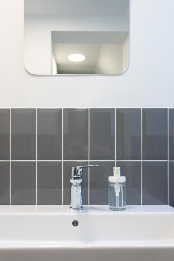 זאגרב Kvaternik Square Rooms מראה חיצוני תמונה